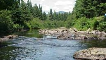 A lake in Maine maintains clarity (courtesy Maine.gov)