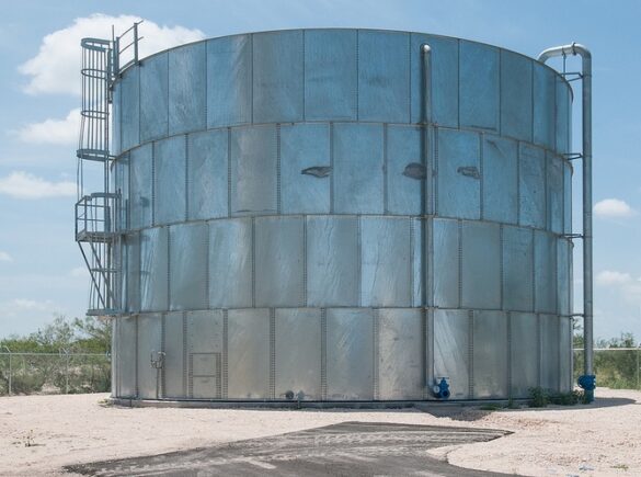Water holding tank